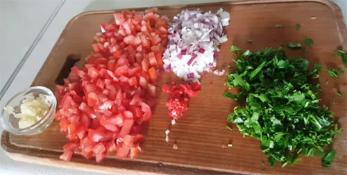 Tomato, pepper and avocado salsa